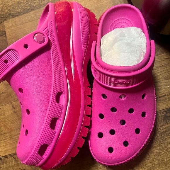 NWT Crocs super crush hot pink crocs size 8 - Picture 2 of 3